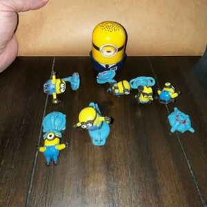 Minions: Kinder Egg Minion Toys: (5) Mini & (1) Larger Minion Lot